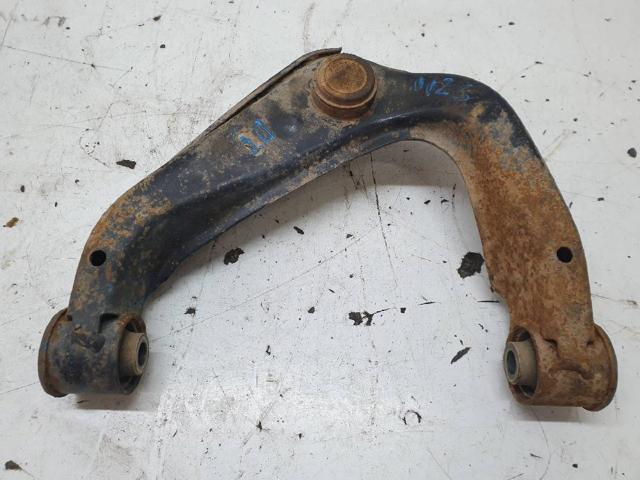 Braço oscilante superior esquerdo de suspensão dianteira 54525EB30A NISSAN