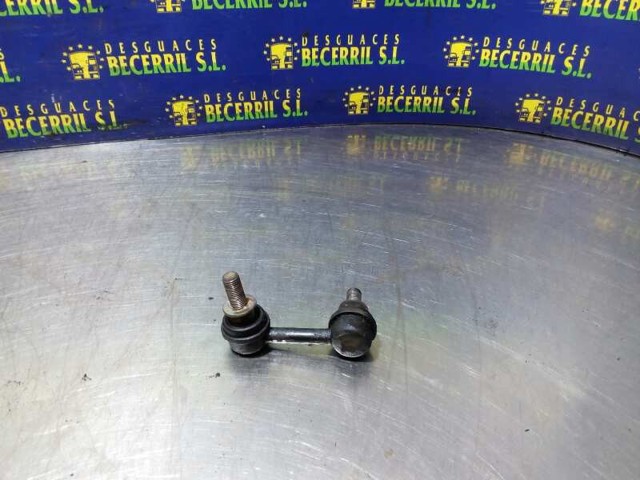 Montante direito de estabilizador dianteiro 54618AU000 NISSAN