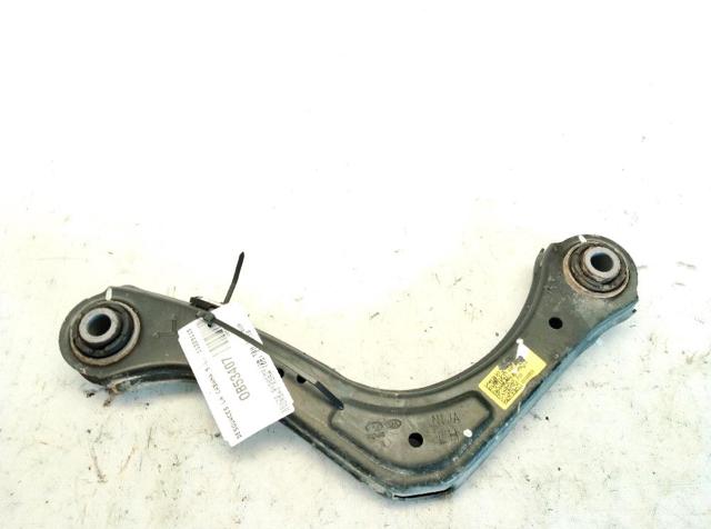Braço oscilante superior esquerdo de suspensão traseira 55100F2BA0 HYUNDAI
