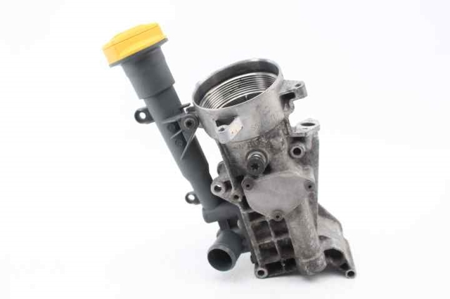 Radiador de óleo 55210717 OPEL