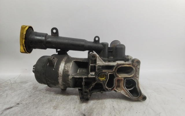 Radiador de óleo 55210717 OPEL