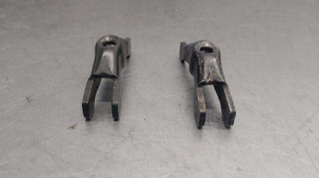 Consola de fixação do injetor 55227185 FIAT