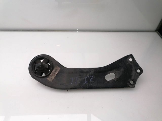 Braço oscilante (tração) longitudinal inferior esquerdo de suspensão traseira 55270D3050 HYUNDAI