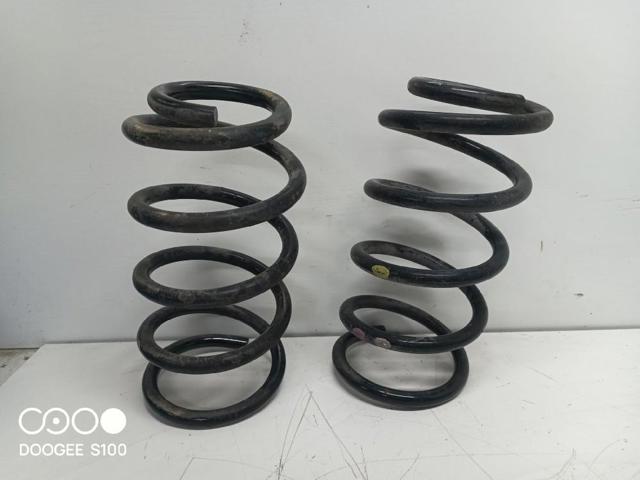 Mola traseira 553302B201 HYUNDAI