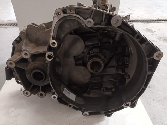 Caixa de Mudança montada (caixa mecânica de velocidades) 55350375 OPEL