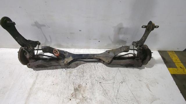 Viga de suspensão traseira (plataforma veicular) 554102H100 HYUNDAI