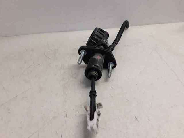 Cilindro mestre de embraiagem 55500102 OPEL