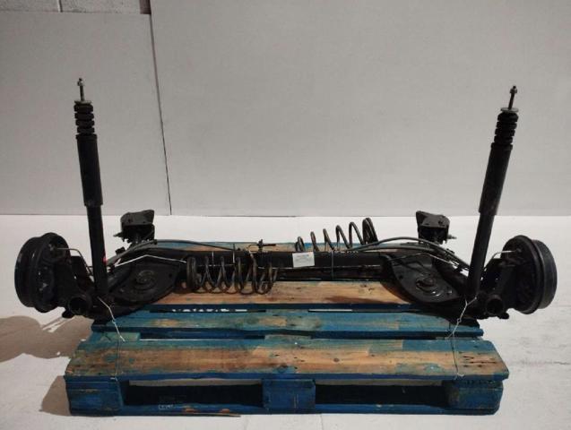 Viga de suspensão traseira (plataforma veicular) 555016932R RENAULT