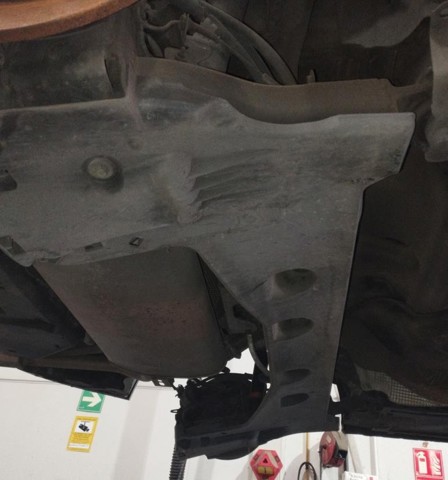 Viga de suspensão traseira (plataforma veicular) 555019953R RENAULT