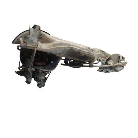 Braço oscilante (tração) longitudinal inferior direito de suspensão traseira 55501JG000 NISSAN