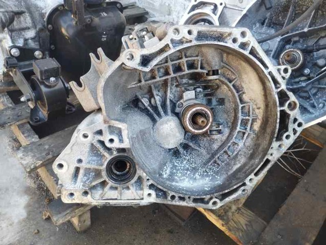 Caixa de Mudança montada (caixa mecânica de velocidades) 55565177 OPEL