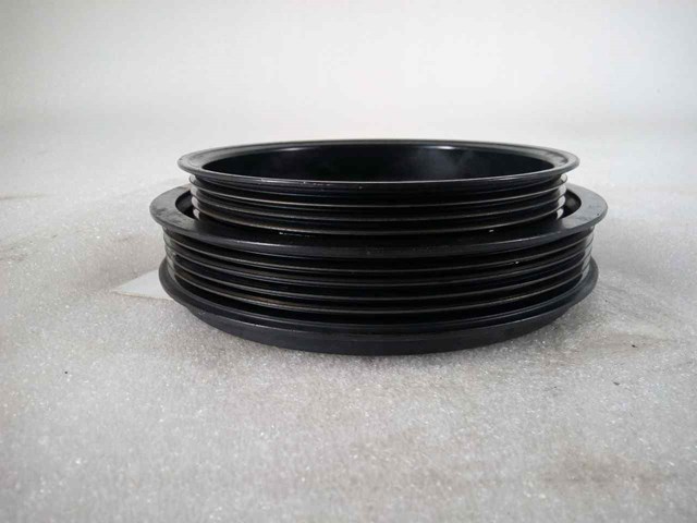 Polia de cambota 55571402 OPEL