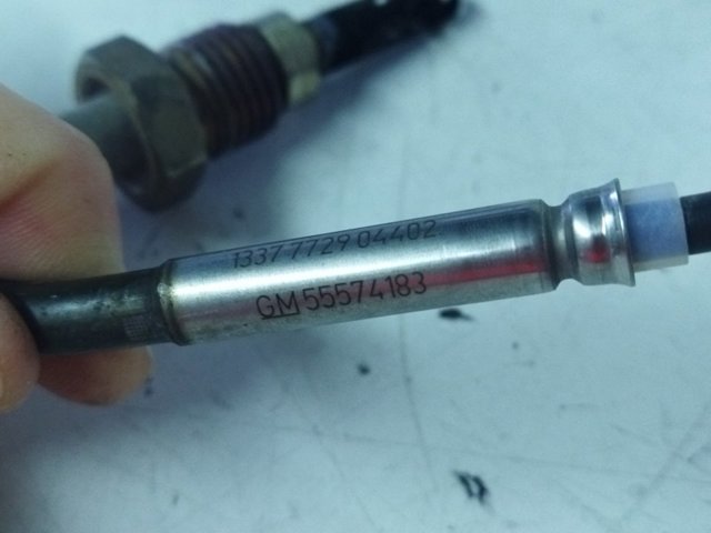 Sensor de temperatura dos gases de escape (GE), até o catalisador 55574183 OPEL