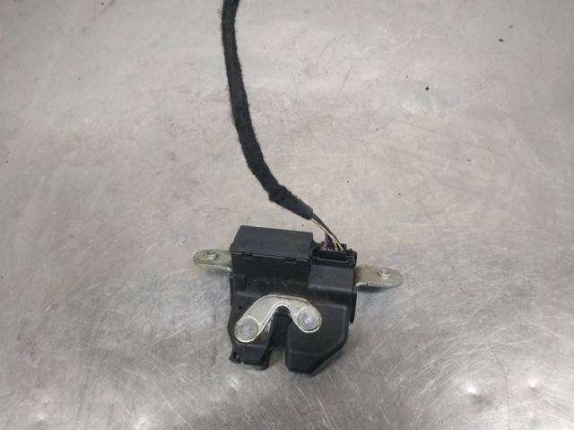 Fecho de tampa de porta-malas (de 3ª/5ª porta traseira) 55701971 FIAT