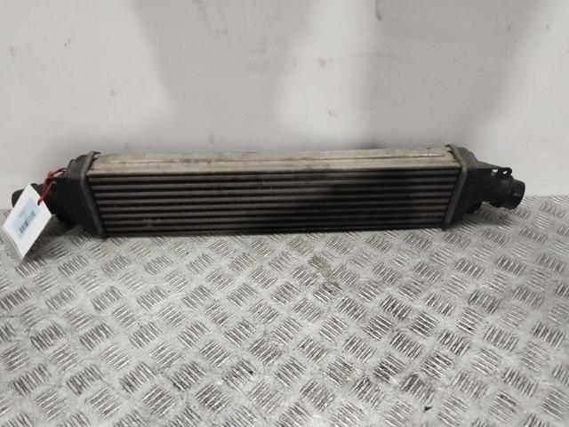 Radiador de intercooler 55702171 OPEL