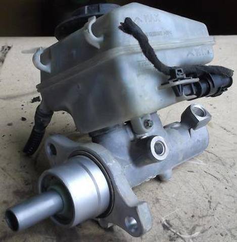 Cilindro mestre do freio 558144 OPEL