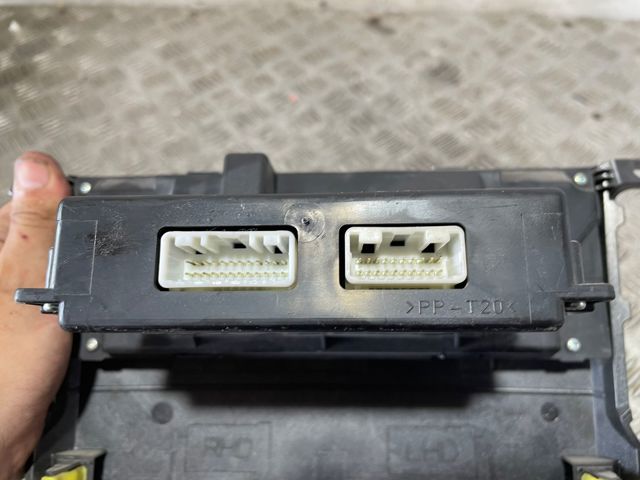 Unidade de controlo dos modos de aquecimento/condicionamento 559000F030 TOYOTA