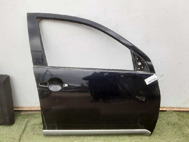 Porta dianteira direita 5700B398 MITSUBISHI