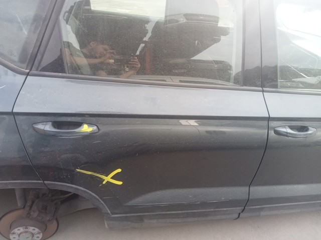 Porta traseira direita 575833052H VAG