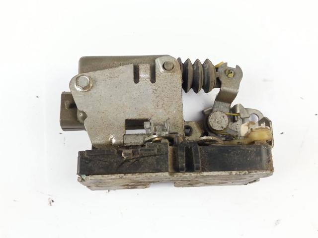 Fecho da porta dianteira esquerda 5801352920 IVECO