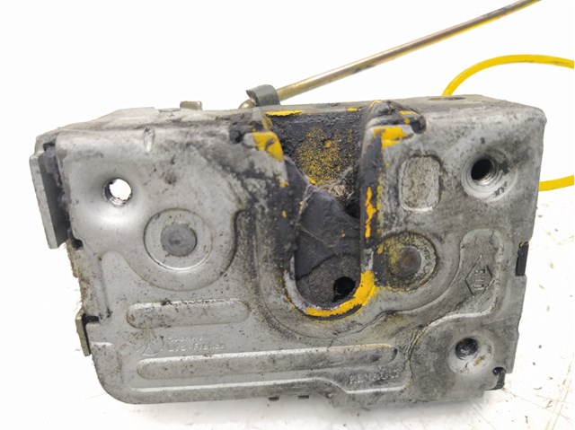 Fecho da porta dianteira esquerda 5801352923 IVECO