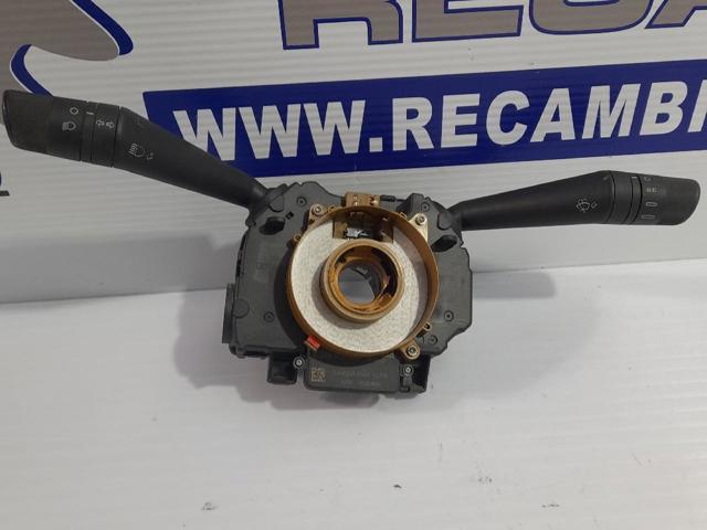 Comutador instalado na coluna da direção, montado 5801464968 IVECO