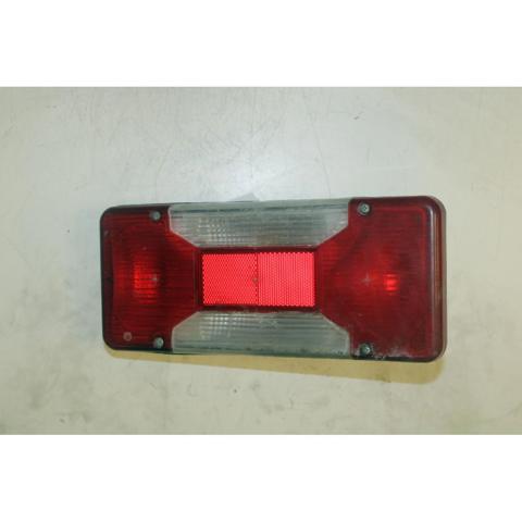 Lanterna traseira esquerda 5801631438 IVECO
