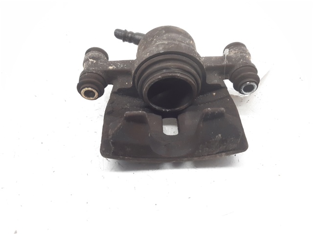 Suporte do freio dianteiro esquerdo 5811007500 HYUNDAI