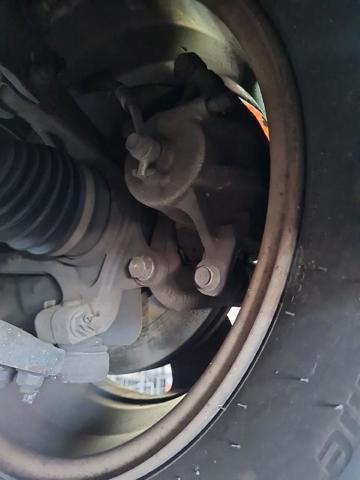 Suporte do freio dianteiro esquerdo 581102Y050 HYUNDAI