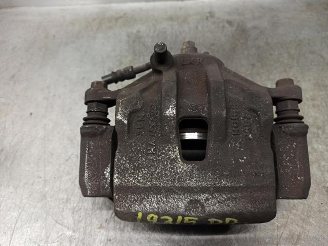 Suporte do freio traseiro direito 581301K000 HYUNDAI