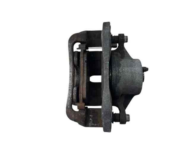 Suporte do freio dianteiro direito 581302S700 HYUNDAI