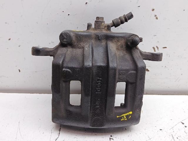 Suporte do freio dianteiro esquerdo 581303J500 HYUNDAI