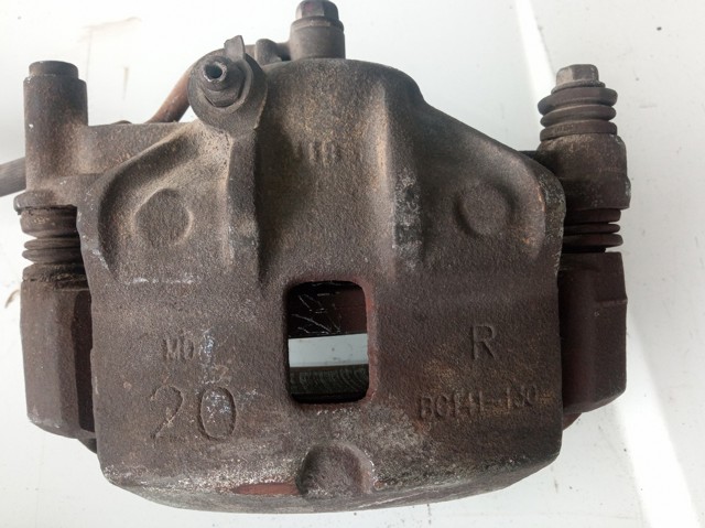Suporte do freio dianteiro direito 581900XA00 HYUNDAI