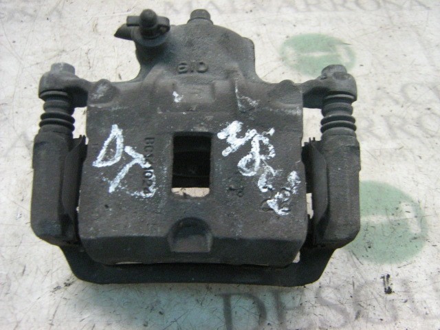 Suporte do freio dianteiro direito 5819029A10 HYUNDAI