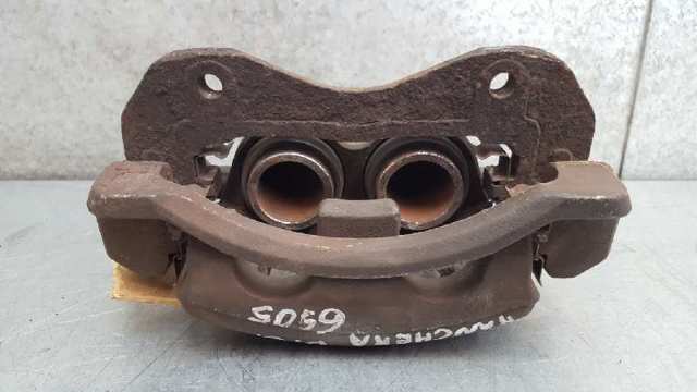 Suporte do freio dianteiro direito 581903AA00 HYUNDAI