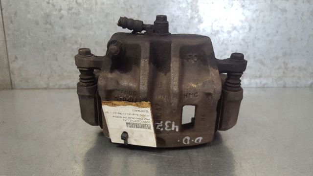 Suporte do freio dianteiro direito 581903AA00 HYUNDAI