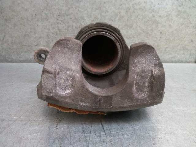 Suporte do freio dianteiro direito 581903CA00 HYUNDAI