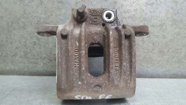 Suporte do freio traseiro esquerdo 582102B700 HYUNDAI