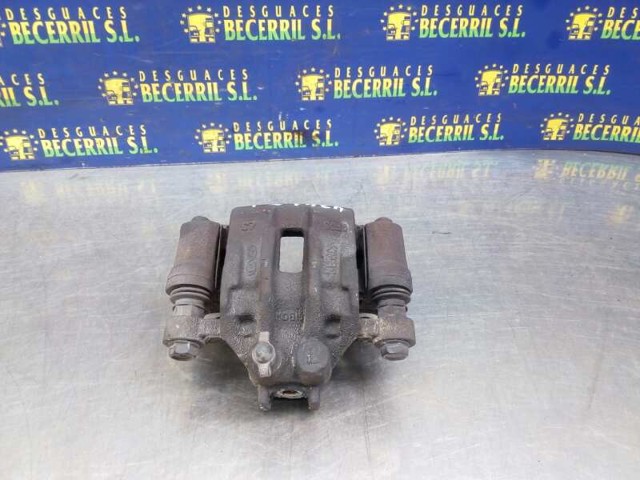 Suporte do freio traseiro esquerdo 582102E300 HYUNDAI