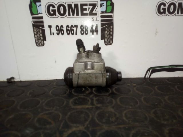 Cilindro traseiro do freio de rodas de trabalho 5838022000 HYUNDAI