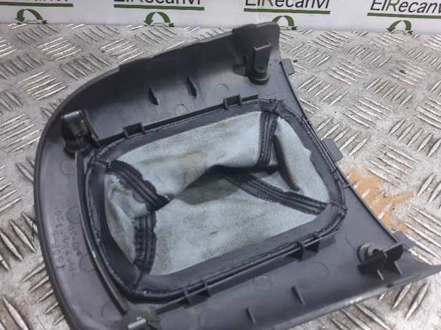 5882142010 Toyota