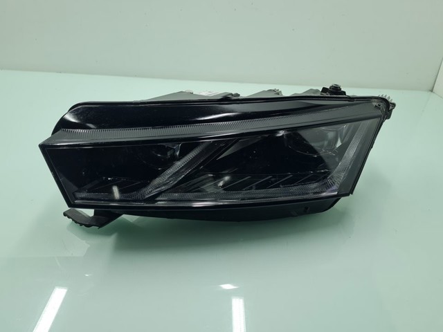 Luz esquerda para Skoda Octavia NX3, NN3, PV3
