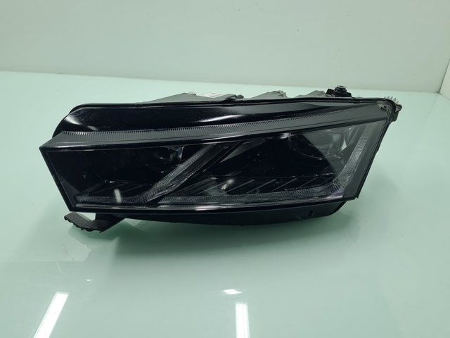 Luz esquerda para Skoda Octavia NX3, NN3, PV3