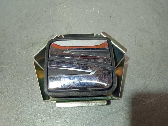 Puxador externo de tampa de porta-malas (de 3ª/5ª porta traseira) 5F0827565B VAG