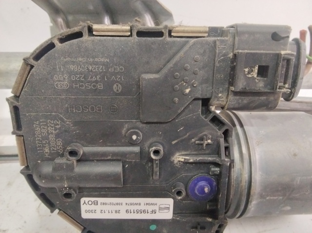 Trapézio de limpador pára-brisas 5F1955023A VAG