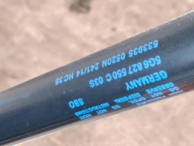 Amortecedor de tampa de porta-malas (de 3ª/5ª porta traseira) 5G6827550C VAG