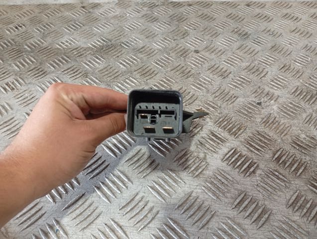 Regulador de revoluções de ventilador de esfriamento (unidade de controlo) 5J0919506 VAG
