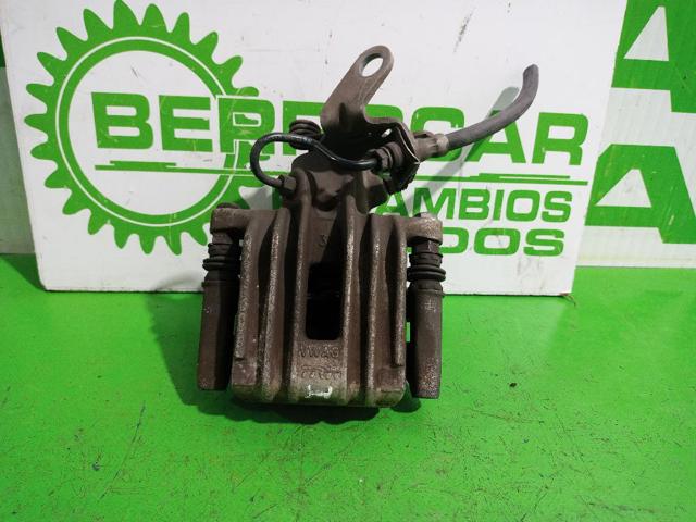 Suporte do freio traseiro esquerdo 5K0615423 VAG