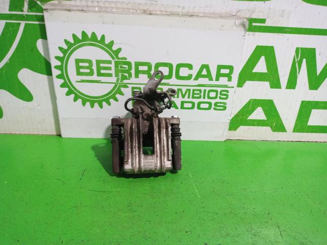 Suporte do freio traseiro esquerdo 5K0615423A VAG