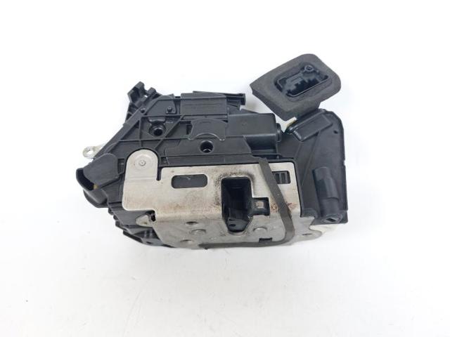 Fecho da porta dianteira direita 5K2837016H VAG